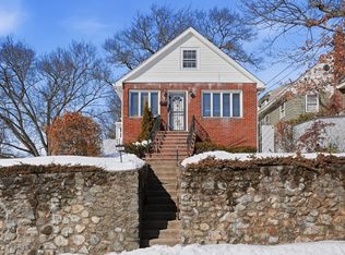 98 Boardman Ave, Melrose, MA 02176