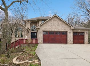 1N320 Pleasant Ave, Glen Ellyn, IL 60137
