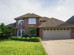823 Winston Ct, Jefferson City, MO 65101