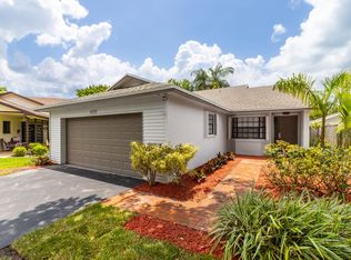 8210 SW 41st St, Fort Lauderdale, FL 33328
