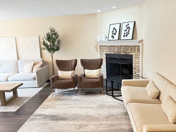 320 Deer Glen Way UNIT D