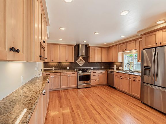 4th image of 1414 Merrywood Dr