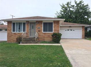 1135 Galaxy Dr, Cleveland, OH 44109