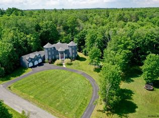 148 Fritz Ln, Amsterdam, NY 12010