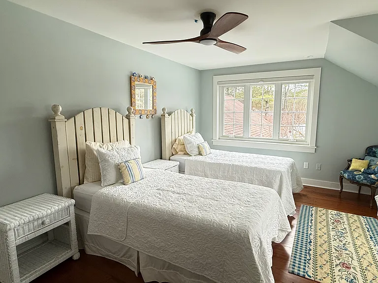 Upstairs bedroom