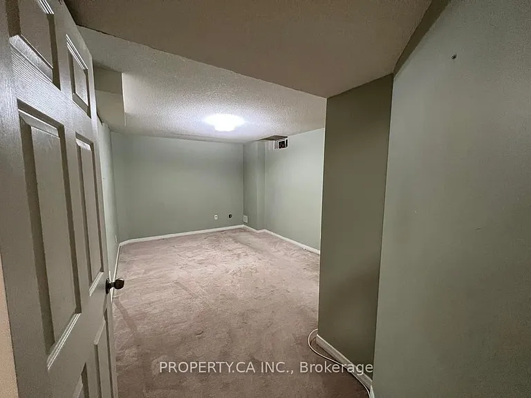 14 Owens Rd #BASEMENT — Photo 9