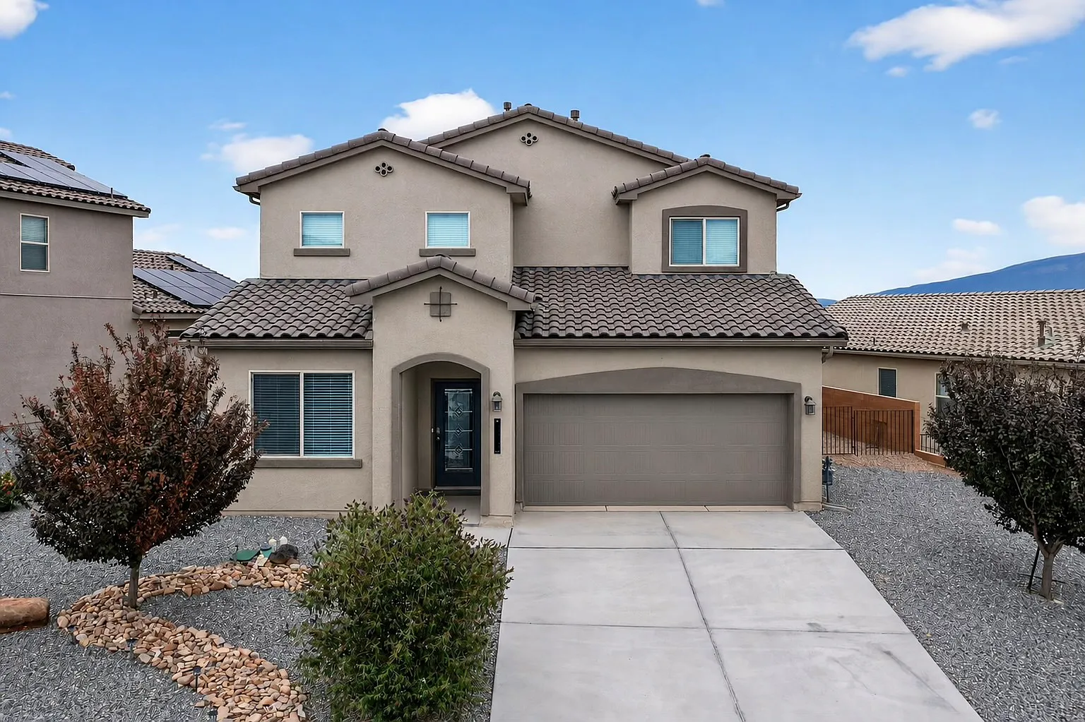 4 bed, 3.5 bath, 2736 sqft, $3,500 — Photo 1
