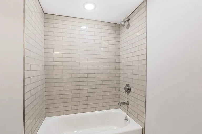1916 Poplar St #1N — Photo 16