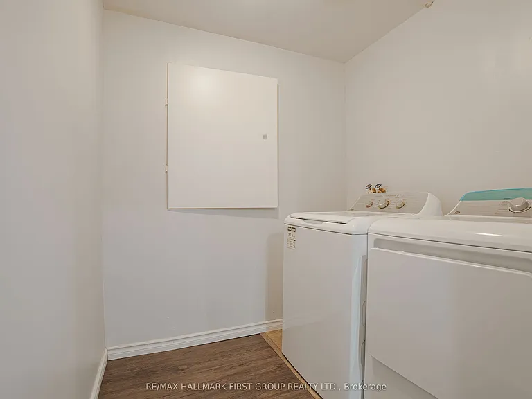 86 Seward Cres — Photo 13