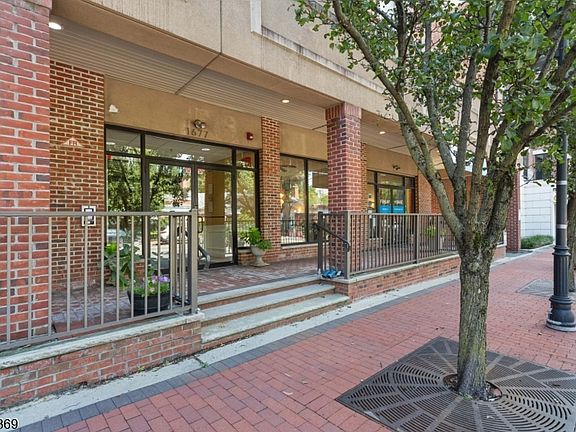 2nd image of 1677 Springfield Ave, Unit 2 #2