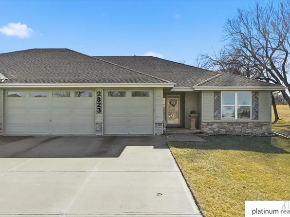 2823 Lakeside Dr, Plattsmouth, NE 68048