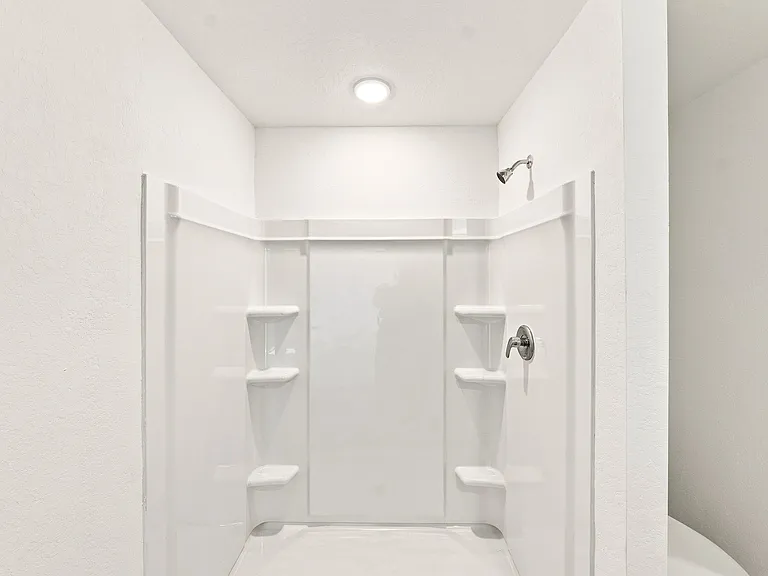 271 Zyra Ave — Photo 18