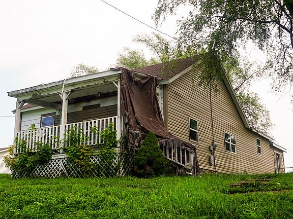 3rd image of 606 N Chandler St