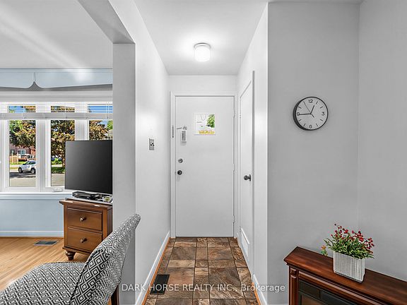 5th image of 7 Medway Cres