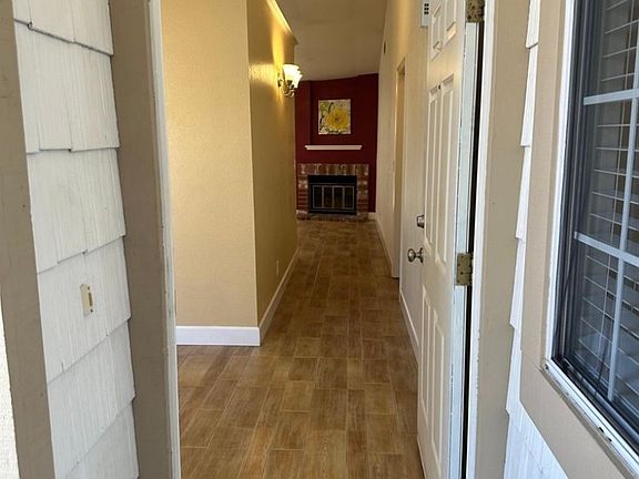 3rd image of 410 Cirby Oaks Ct