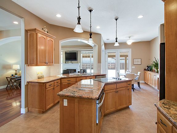 2nd image of 2088 N Castle Dr