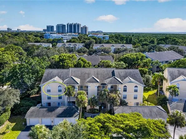 15465 Cedarwood LN #301, NAPLES, FL 34110