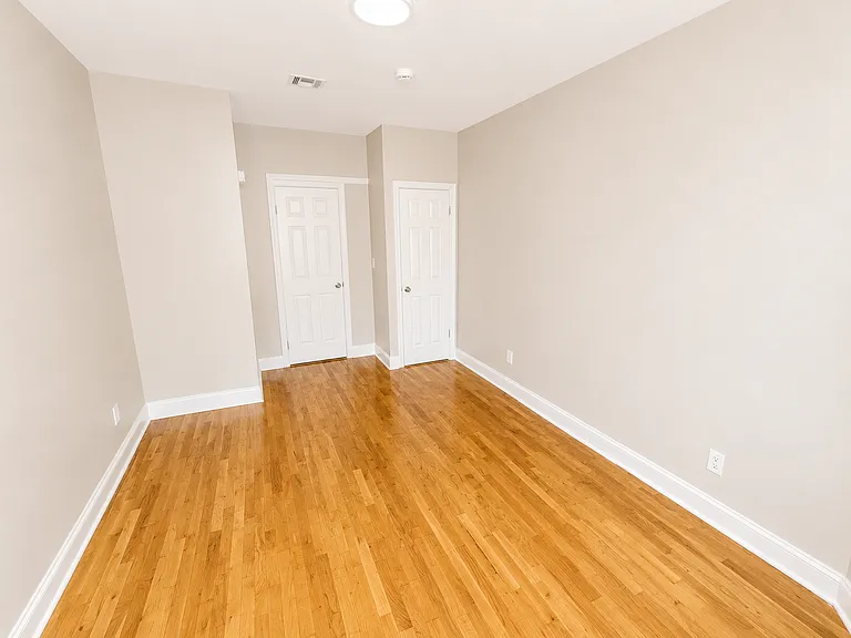699 S 18th St #3 — Photo 12
