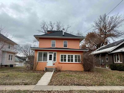 423 S 7th Ave, Iowa City, IA, 52245