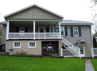 216 Locust St, Penn, PA 15675