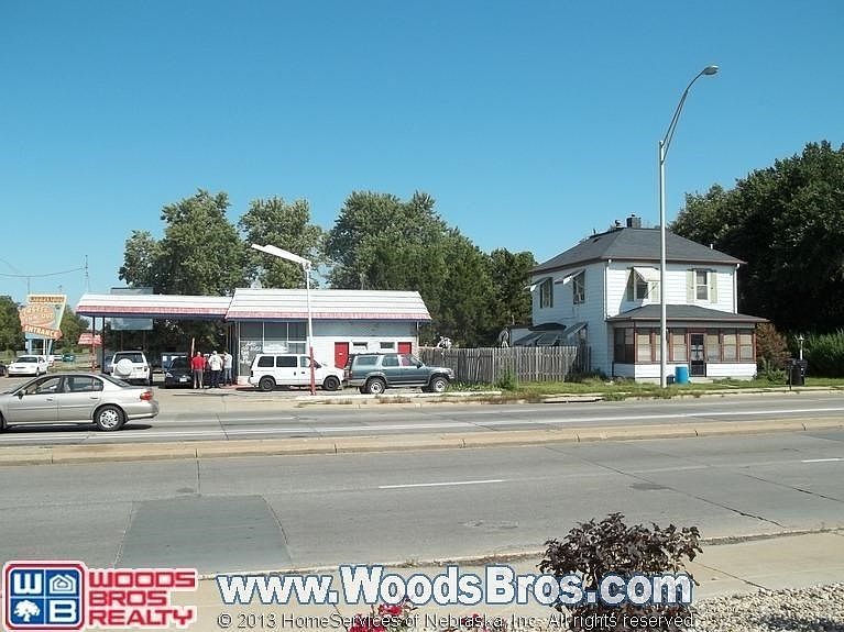 2nd image of 1500 N 48th St
