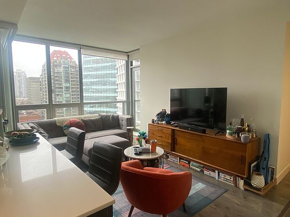 3rd image of 1308 Hornby St #1202