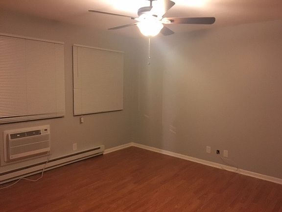 Master bedroom 13' x 12'