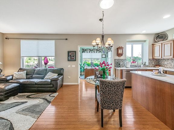 4th image of 12760 Kishwaukee Ln