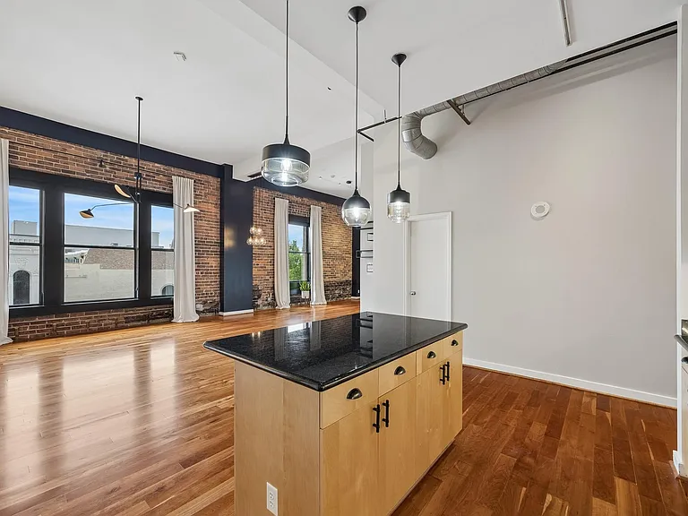 915 Franklin St #2L — Photo 19