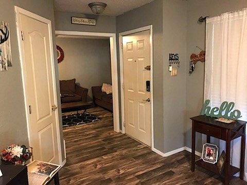 1st image of 427 Mimosa Dr