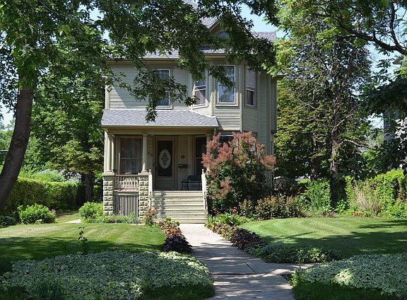 2nd image of 603 W Campbell St