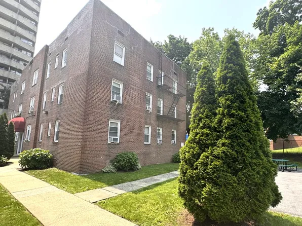 1531 Central Park Avenue #C4, Yonkers, NY 10710