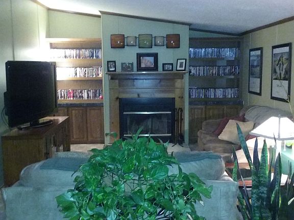 4th image of 7194 Trillium Ct