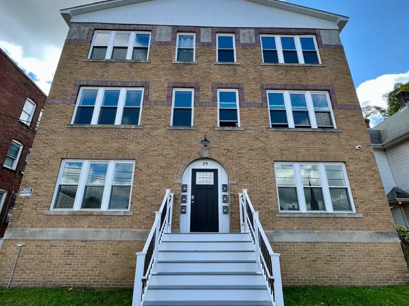 39 South Whiting Street, New Britain, CT 06051