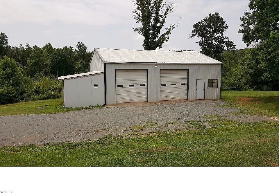2nd image of 1126 Ralph Boyles Rd