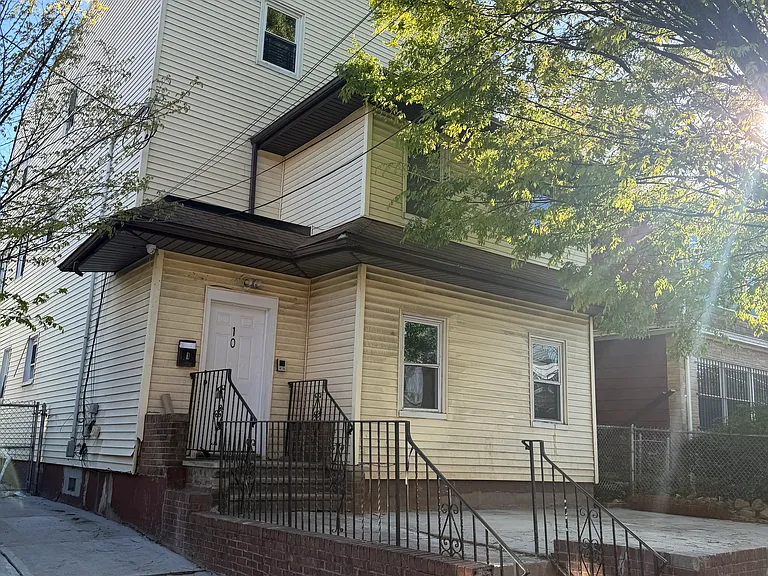10 Tillinghast St #2 — Photo 2