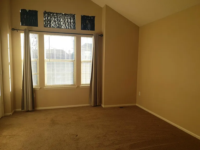Upstairs Bedroom 1