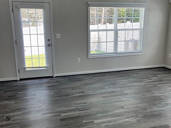 5th image of 12102 Bowling Farm Ct