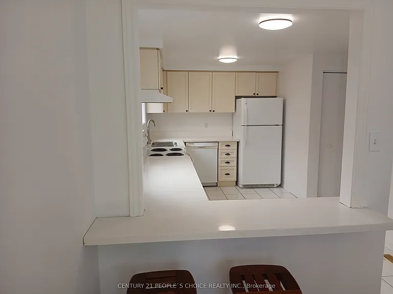 31 Moss Pl — Photo 11