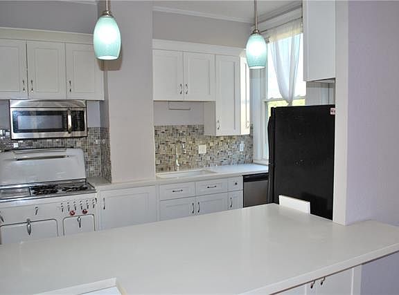 4th image of 8318 Sycamore Pl