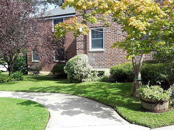 3rd image of 252-70 63rd Ave