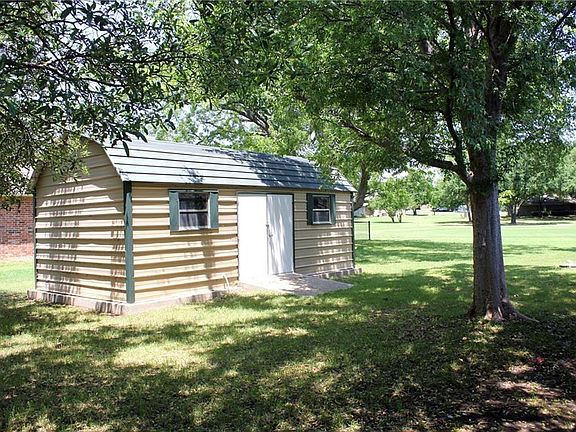 2nd image of 117 San Chez Dr