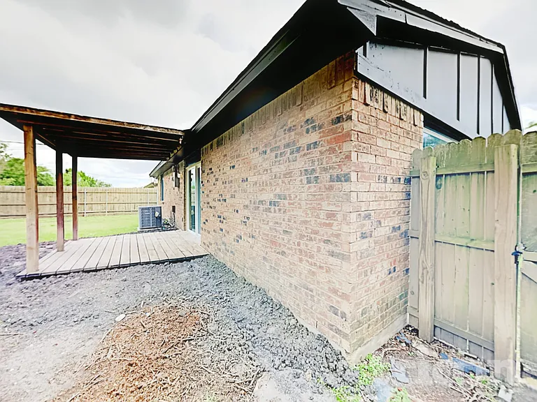 416 Forestwood Dr — Photo 15
