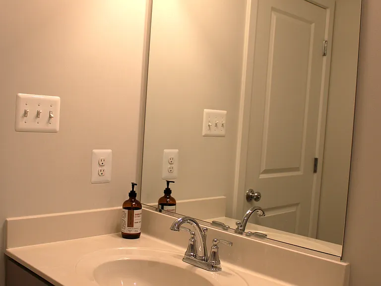 5040 Oakmoore Dr — Photo 22