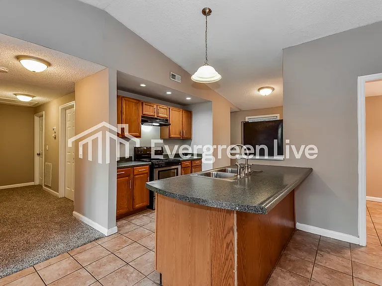 2700 Florentine Rd — Photo 6