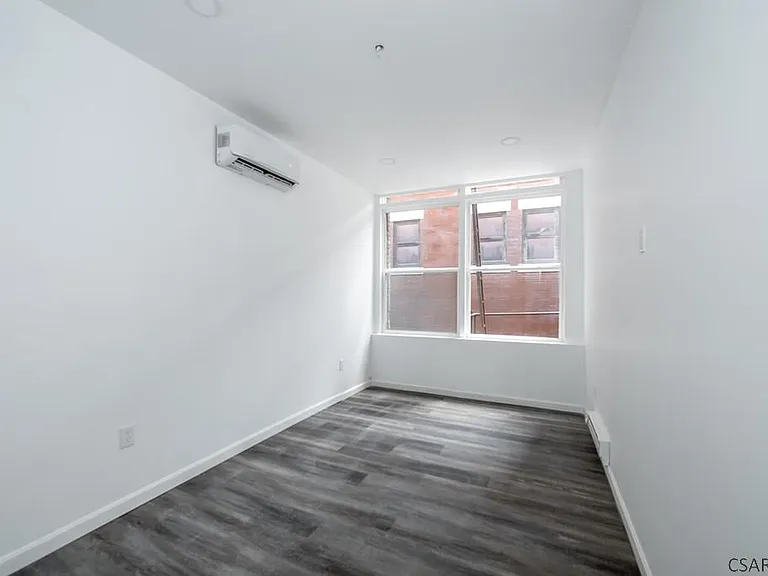 215 Franklin St #302 — Photo 10