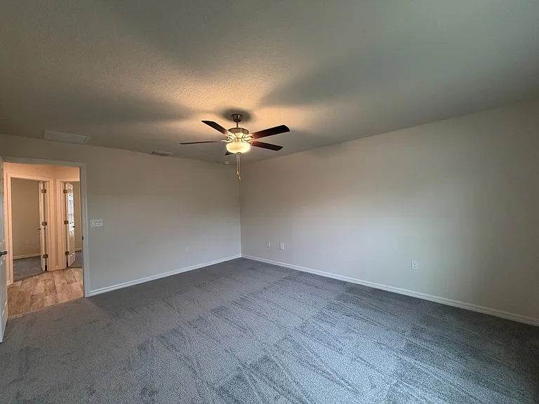 678 W Walkertown Dr — Photo 16