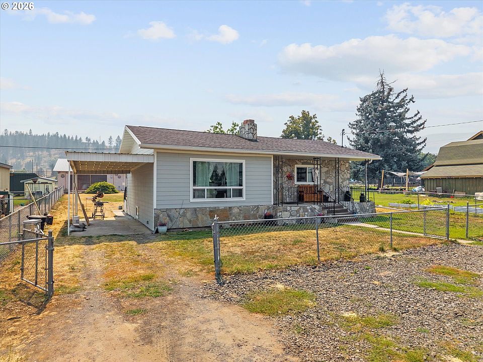 1st image of 402 3rd St