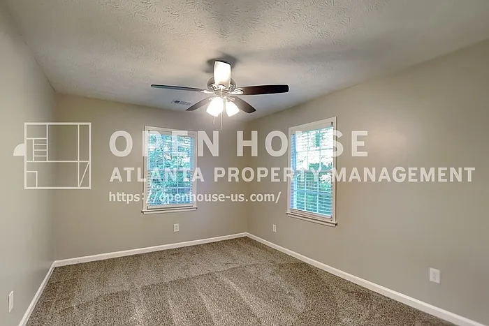 2709 Hawk Dr NE — Photo 13