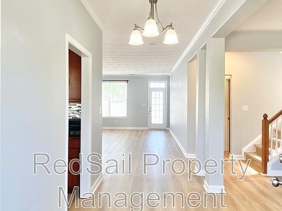 2nd image of 9 Rockingham Dr